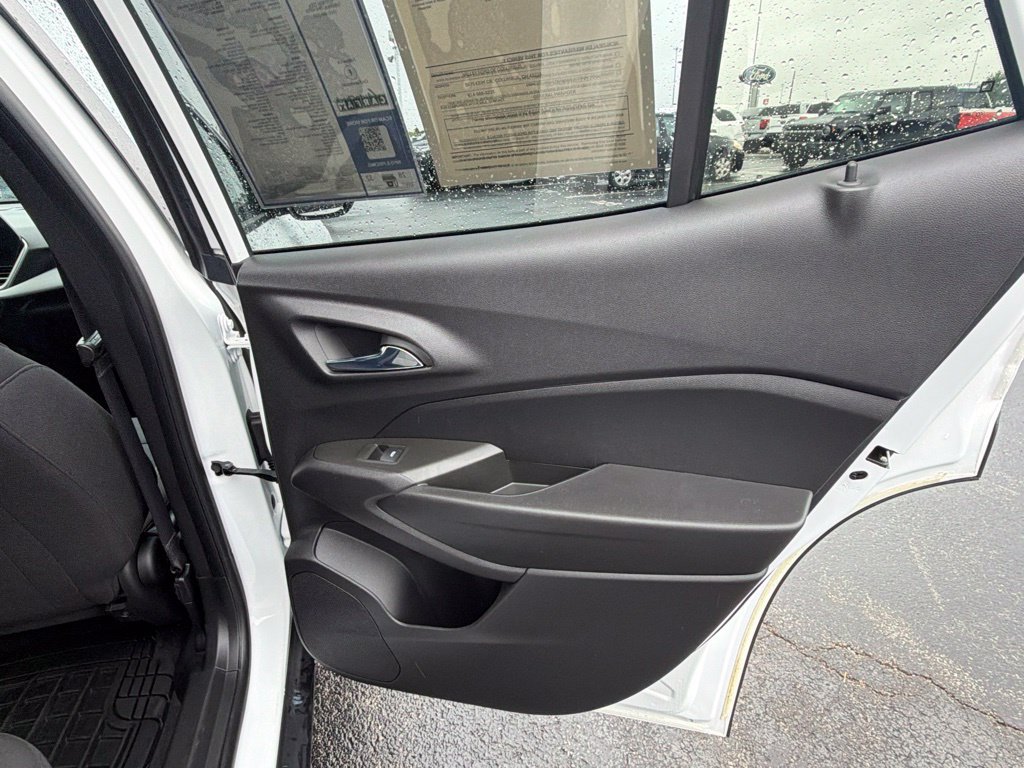 Used 2024 Chevrolet Trax LS FWD image 49