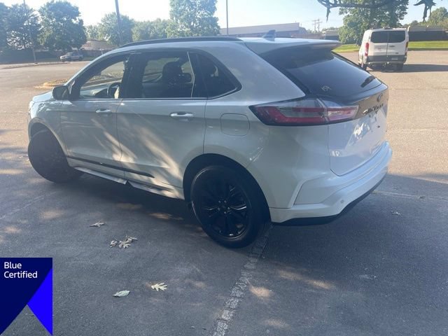 Certified 2024 Ford Edge SE w/ Black Appearance Package AWD/4WD image 3