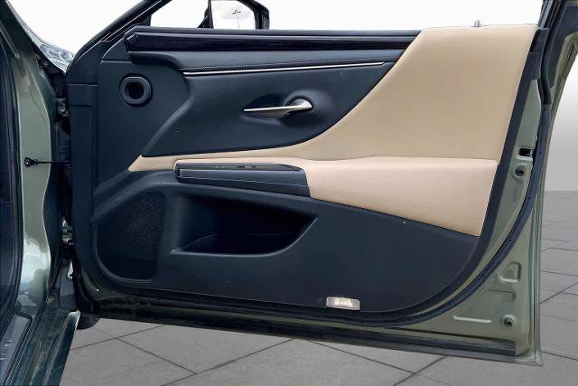 Used 2019 Lexus ES 350 w/ Premium Package FWD image 23