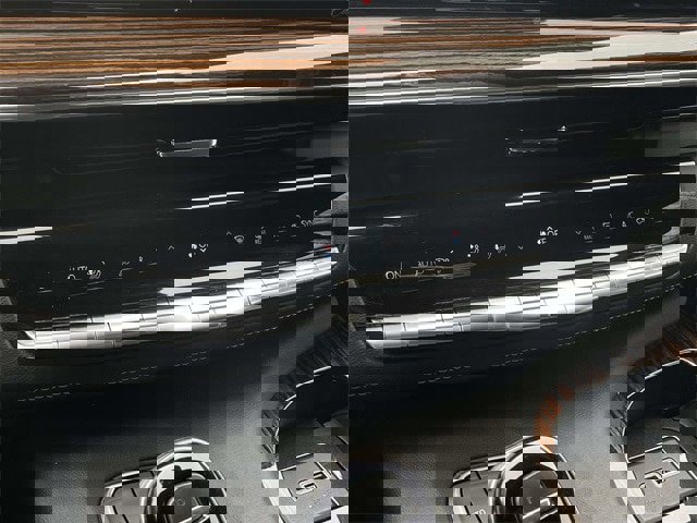 Used 2021 Cadillac Escalade ESV Premium Luxury image 27