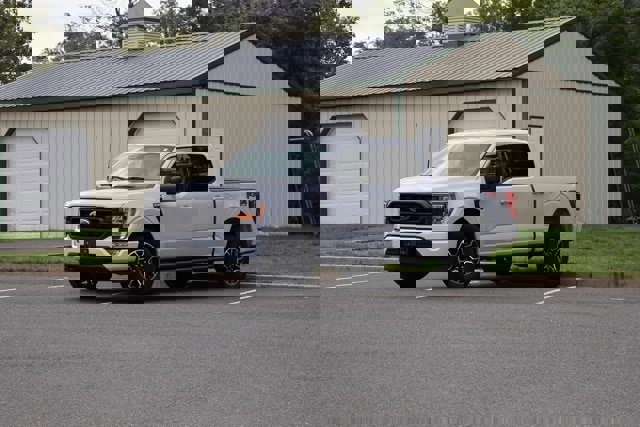 Certified 2022 Ford F150 XLT w/ Equipment Group 302A High image 12