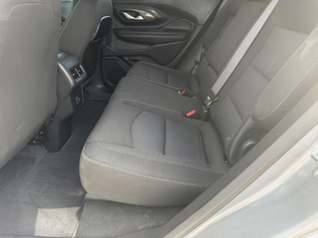 Used 2024 GMC Terrain SLE w/ Driver Convenience Package FWD image 38