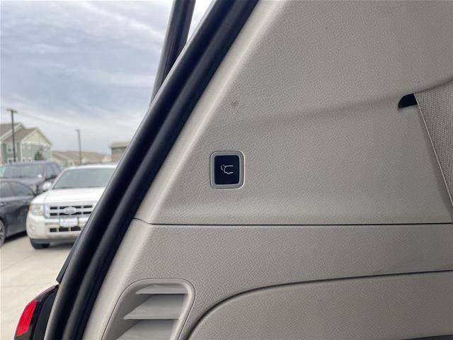 Used 2024 Chrysler Pacifica Touring-L FWD image 35