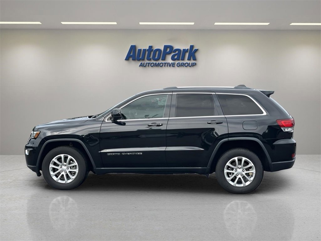 Used 2021 Jeep Grand Cherokee Laredo X image 2