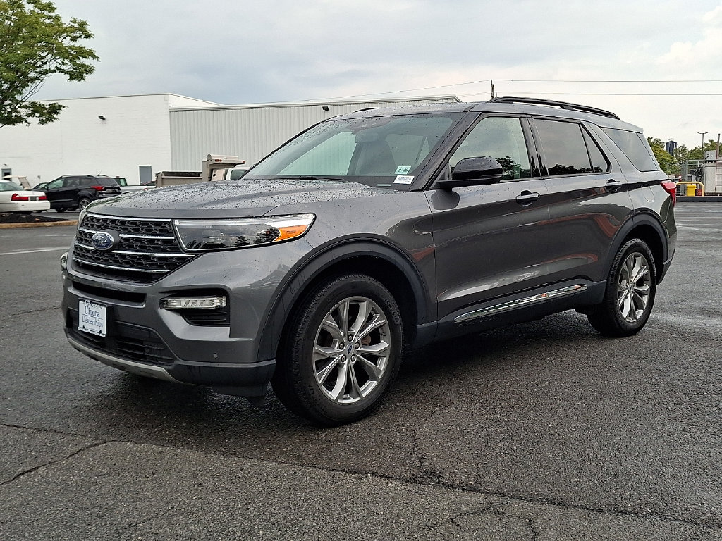 Certified 2023 Ford Explorer XLT w/ Equipment Group 202A AWD/4WD image 6
