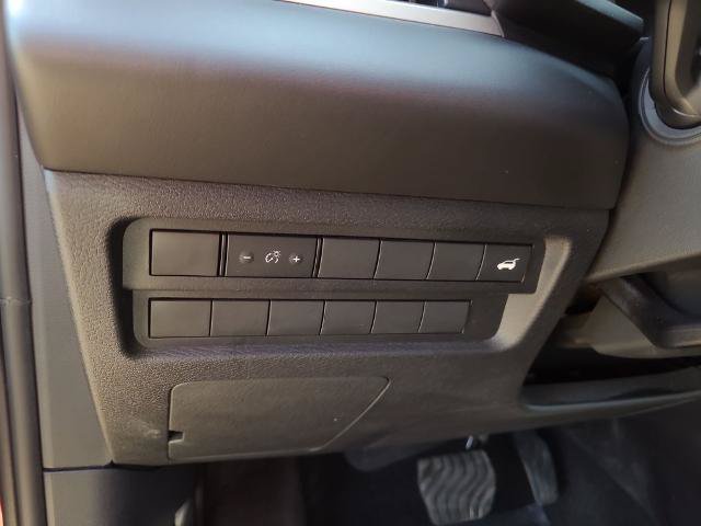 Used 2025 Mitsubishi Outlander SE AWD/4WD image 24