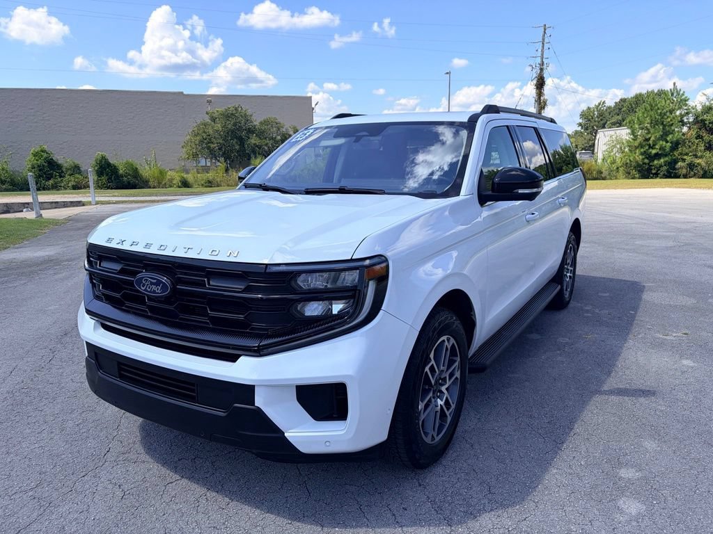 Certified 2025 Ford Expedition Max Active AWD/4WD image 5