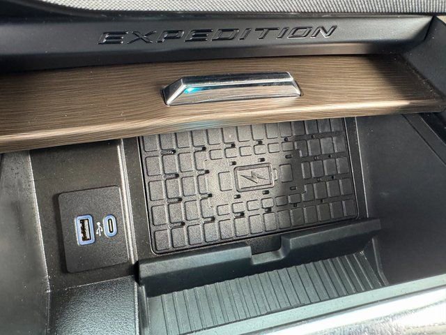 Certified 2022 Ford Expedition Max Limited image 30