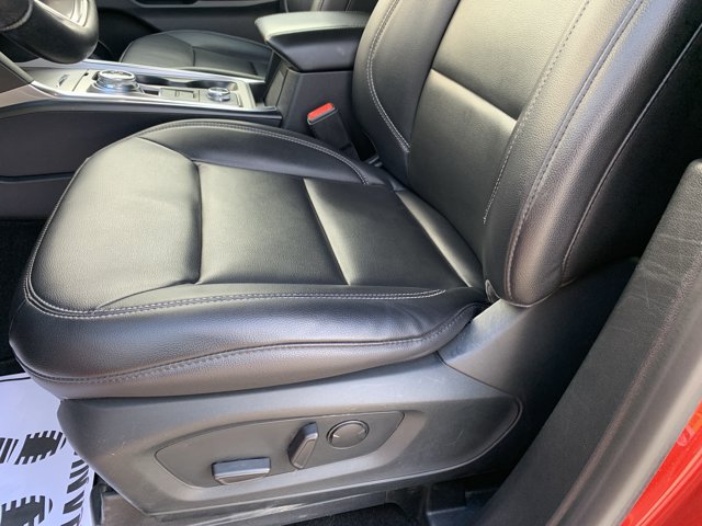 Certified 2021 Ford Explorer XLT w/ Equipment Group 202A AWD/4WD image 12
