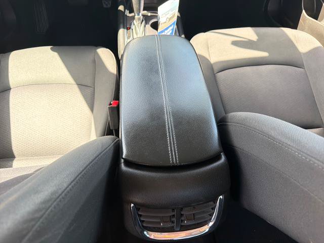 Used 2018 Chevrolet Malibu LT FWD image 30