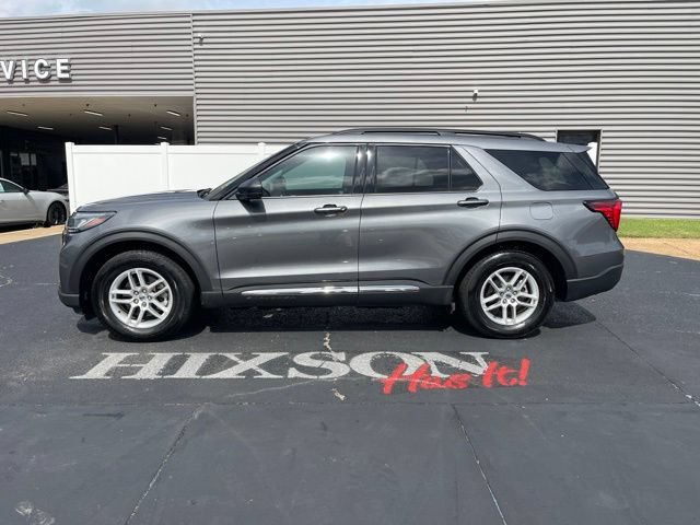 Certified 2025 Ford Explorer Active RWD image 2