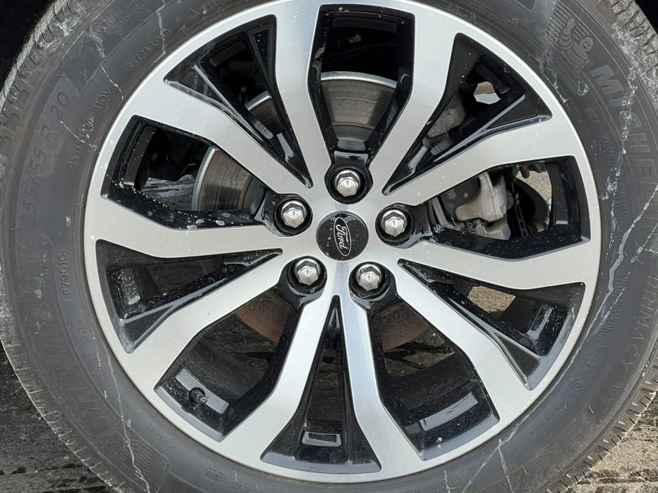 Certified 2022 Ford Explorer ST-Line w/ Class IV Trailer Tow Package image 16