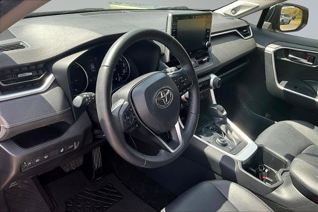 Used 2022 Toyota RAV4 XLE Premium AWD/4WD image 14