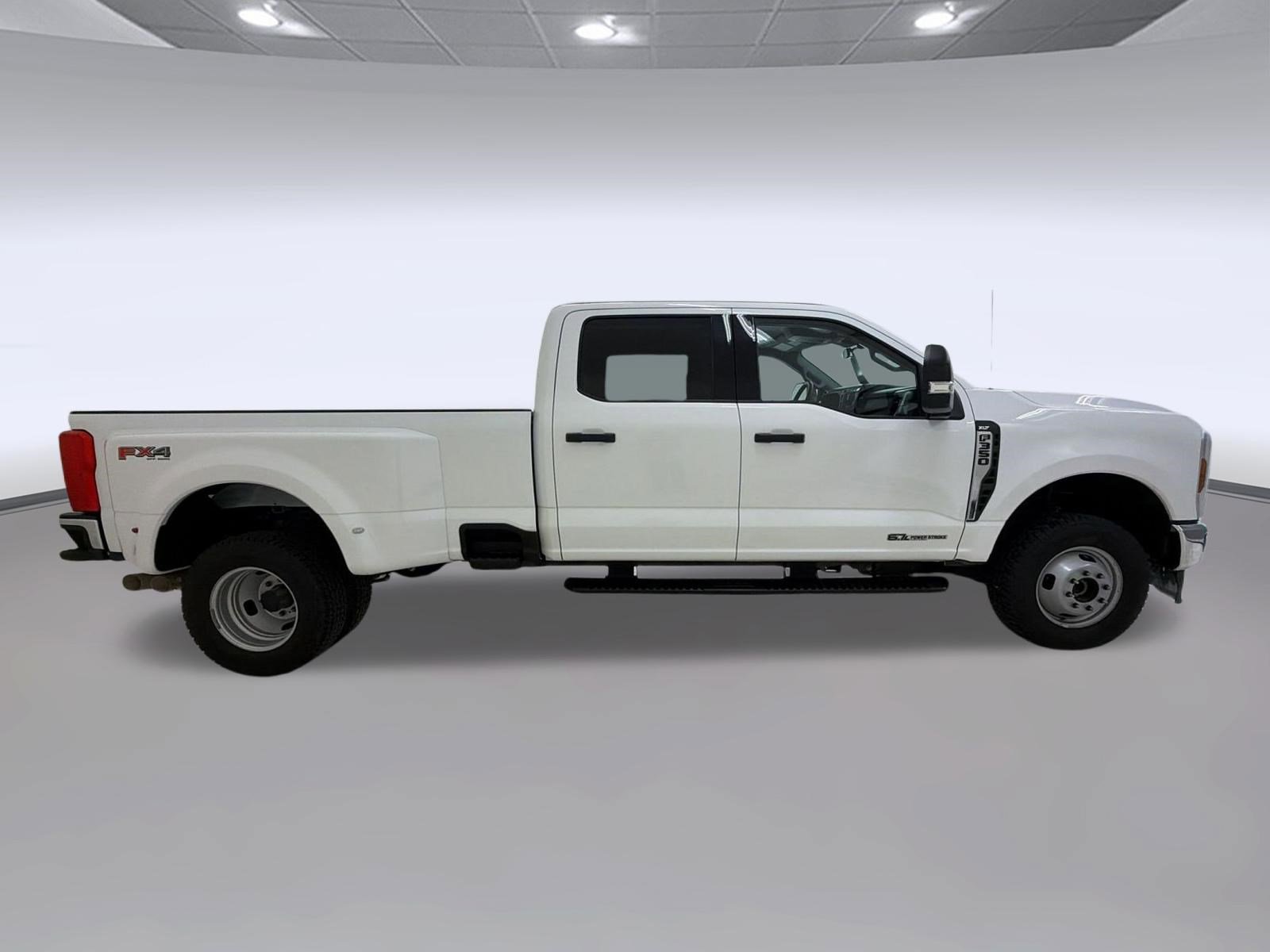 Certified 2024 Ford F350 XLT w/ FX4 Off-Road Package AWD/4WD image 8