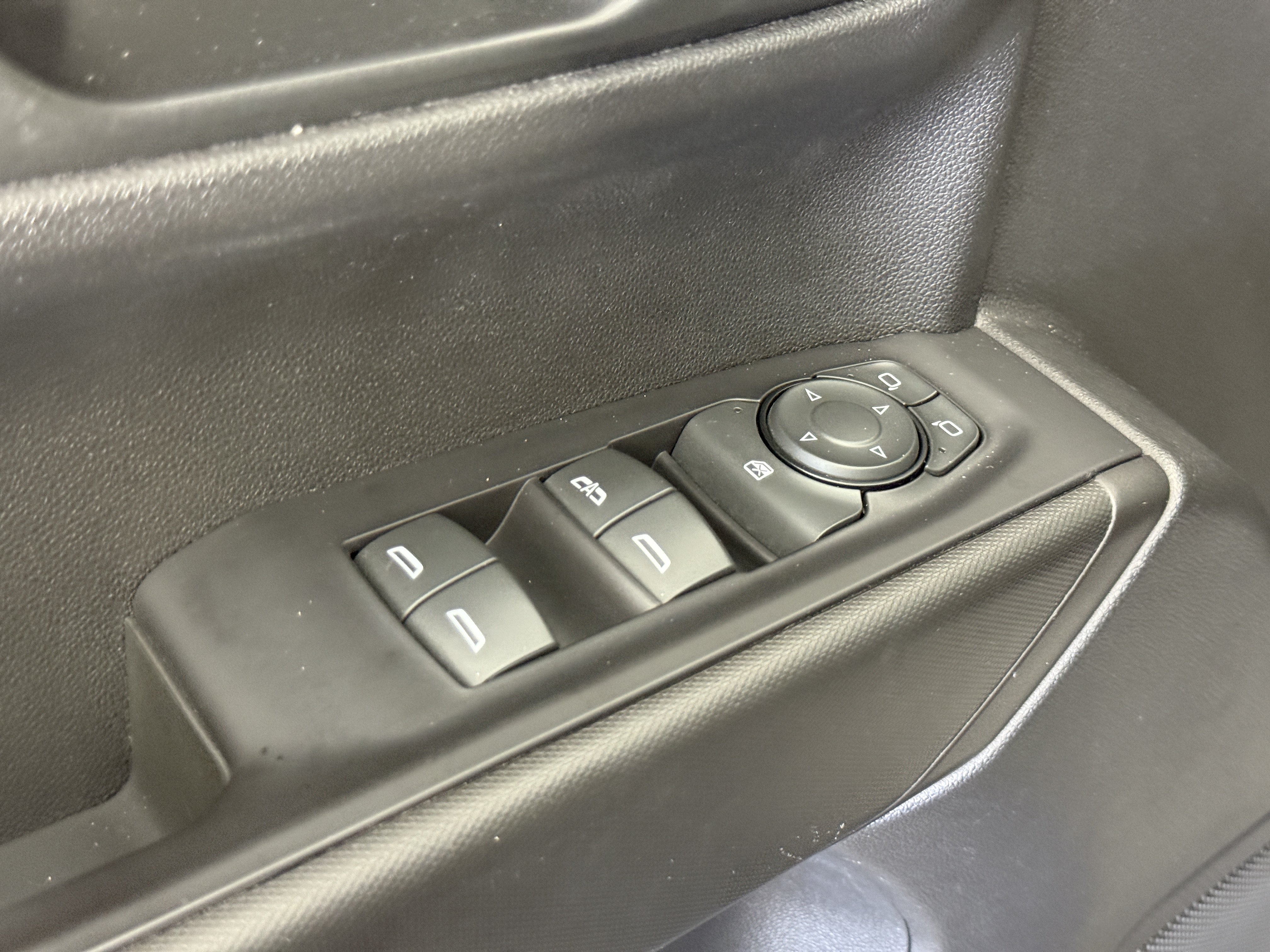 Used 2021 Chevrolet Silverado 1500 Custom RWD image 15