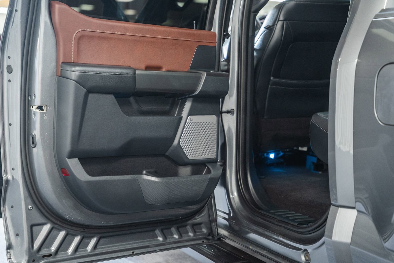 Certified 2023 Ford F150 Lariat w/ Equipment Group 502A High image 48