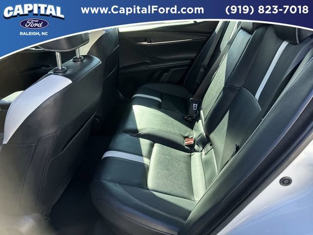 Used 2025 Toyota Camry SE image 16