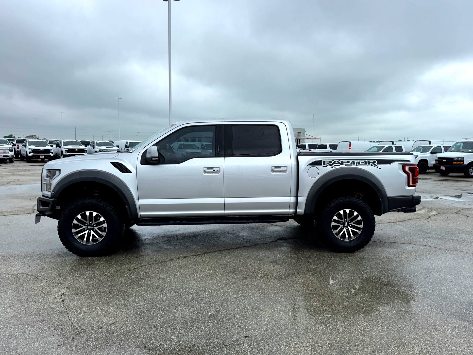 Certified 2019 Ford F150 Raptor w/ Equipment Group 802A Luxury AWD/4WD image 10