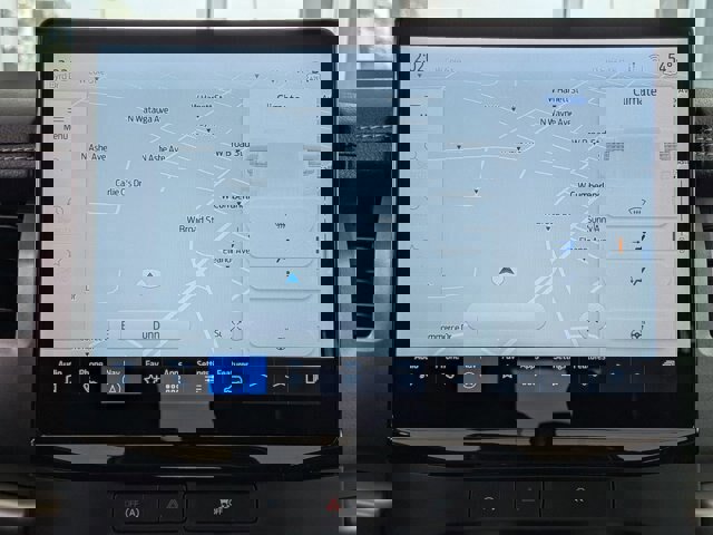 Certified 2024 Ford Expedition XLT image 20