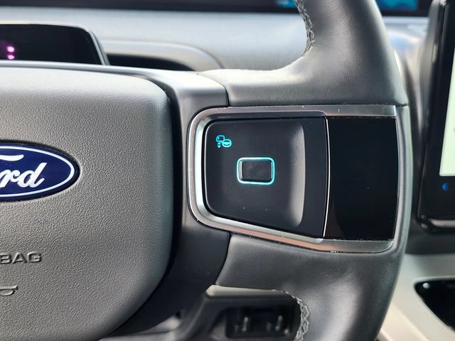 Certified 2025 Ford Expedition Active AWD/4WD image 34