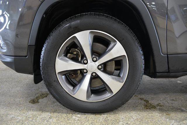 Used 2021 Jeep Cherokee Limited w/ Trailer Tow Group image 11