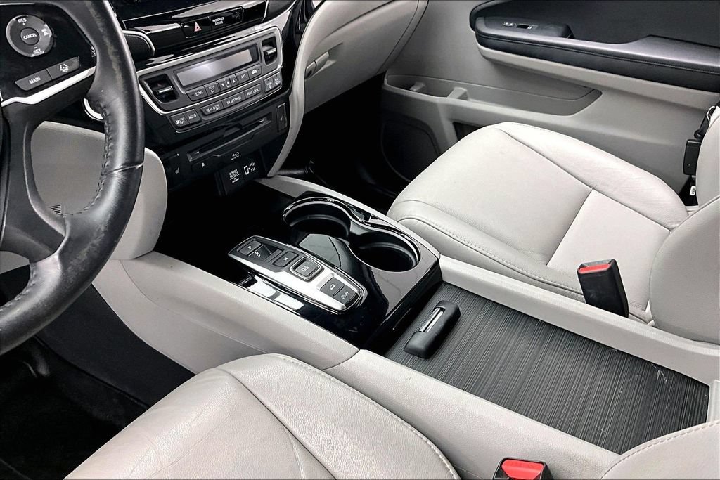 Used 2022 Honda Pilot Touring image 15