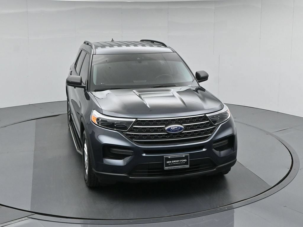 Certified 2022 Ford Explorer XLT RWD image 46