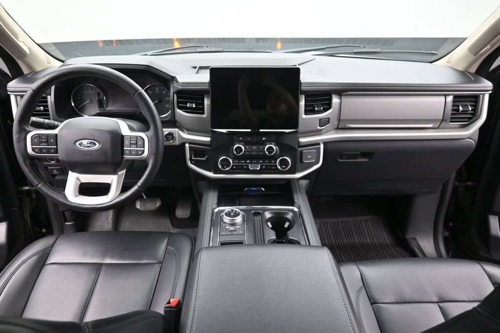 Certified 2024 Ford Expedition Max XLT RWD image 16