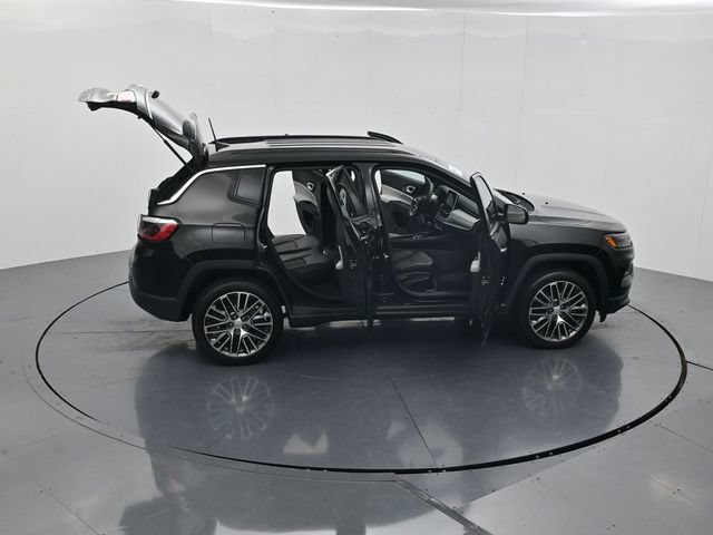 Used 2023 Jeep Compass Limited w/ Elite Group AWD/4WD image 48