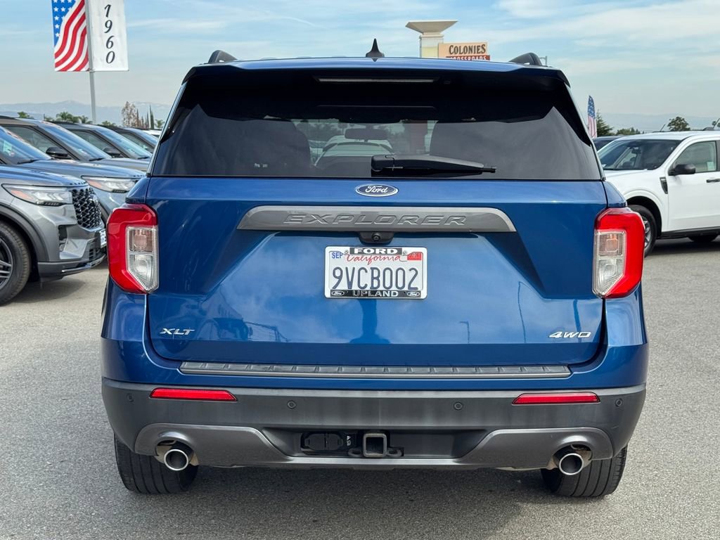 Certified 2022 Ford Explorer XLT w/ Equipment Group 202A image 5