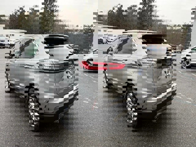 Certified 2022 Ford Edge Titanium image 3