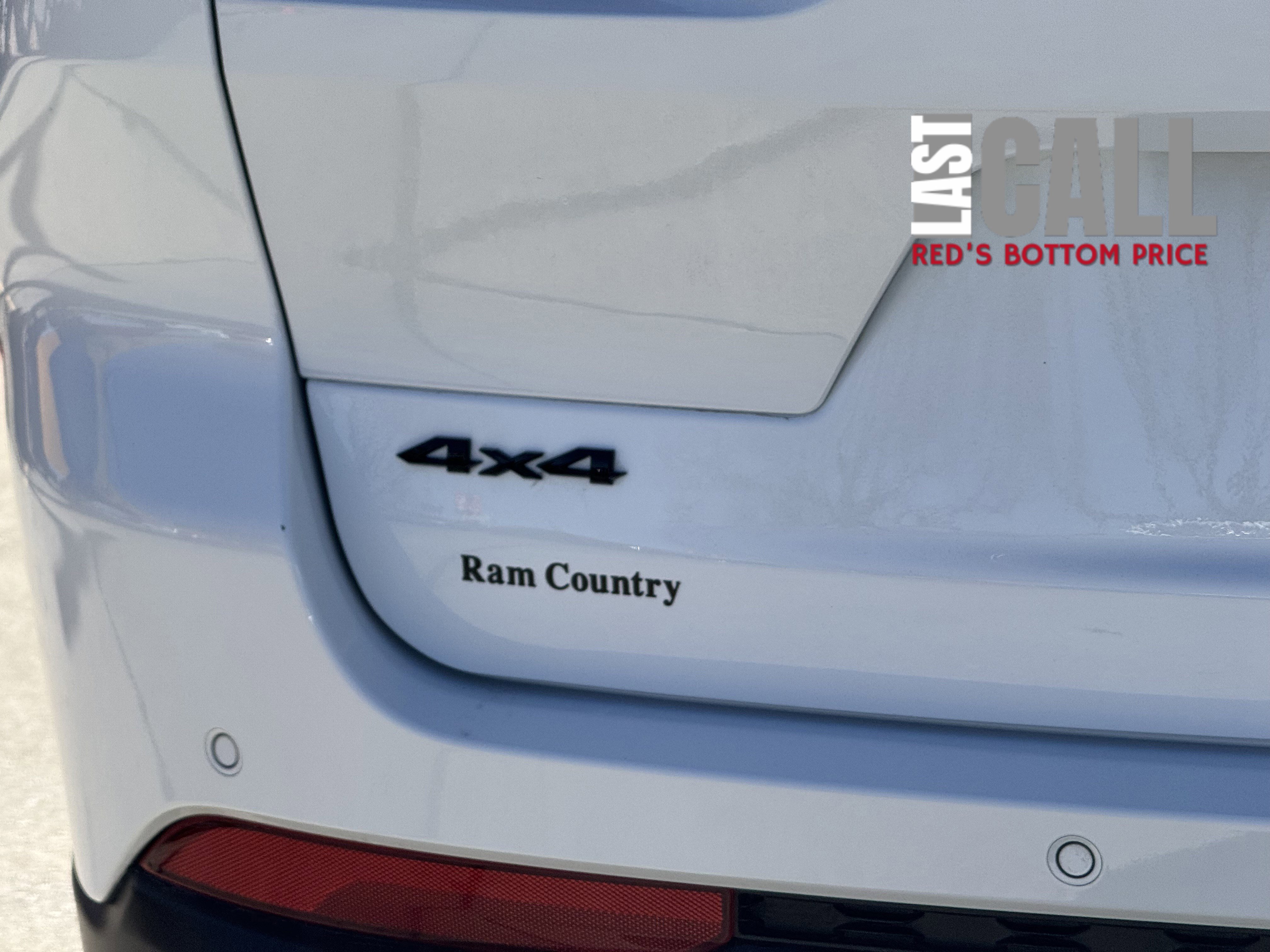 Used 2025 Jeep Grand Cherokee L Altitude image 11