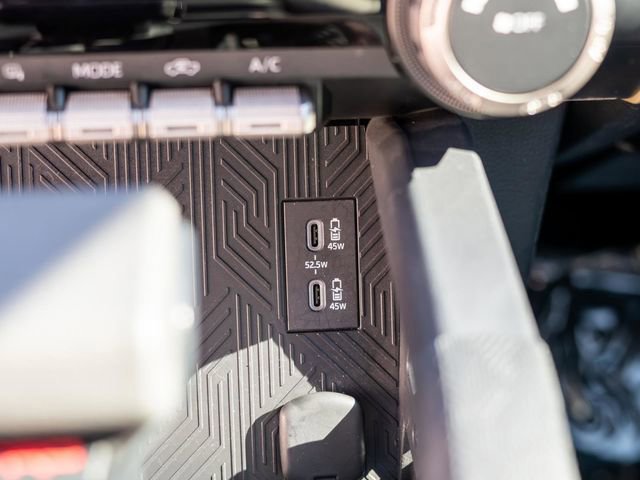 Used 2024 Toyota Tacoma TRD Sport image 31