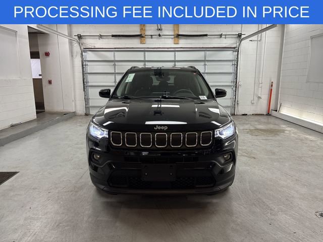 Used 2022 Jeep Compass Latitude FWD image 3