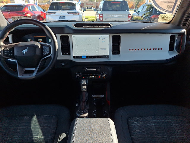 Certified 2025 Ford Bronco Heritage Edition AWD/4WD image 21