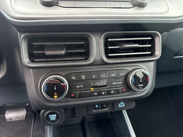 Certified 2024 Ford Maverick Lariat w/ Black Appearance Package image 14