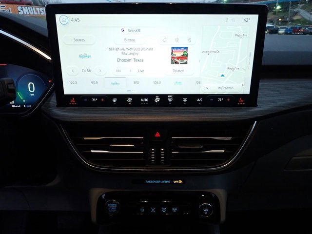 Certified 2025 Ford Escape Platinum image 28