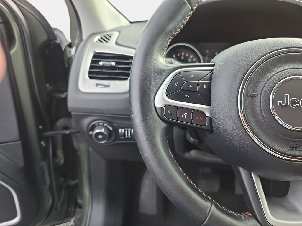Used 2019 Jeep Compass Latitude AWD/4WD image 14