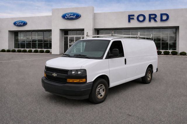 Used 2018 Chevrolet Express 2500 RWD image 1