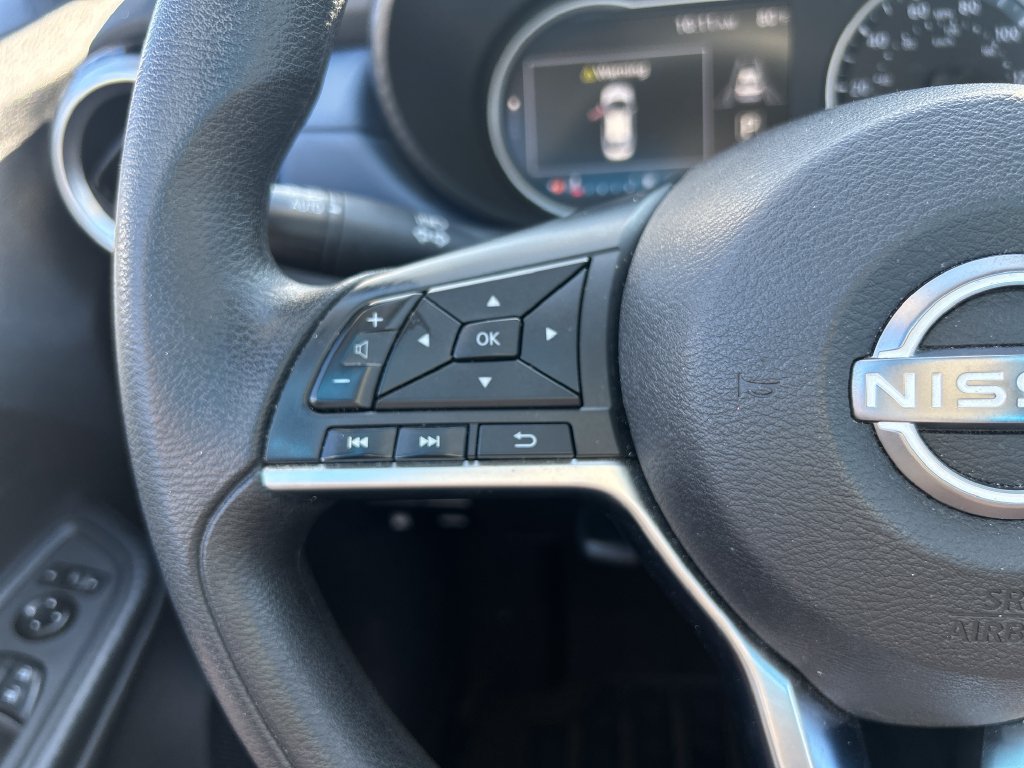 Used 2025 Nissan Versa SV FWD image 21