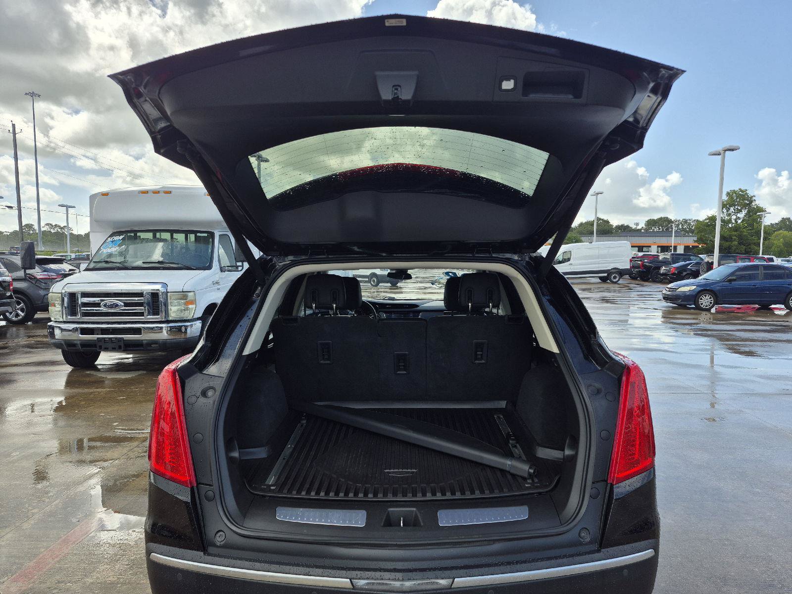 Used 2017 Cadillac XT5 Premium Luxury FWD image 13