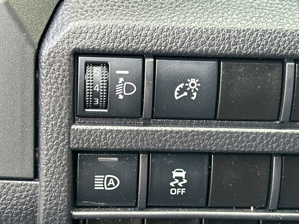 Used 2025 Toyota Tacoma SR RWD image 31