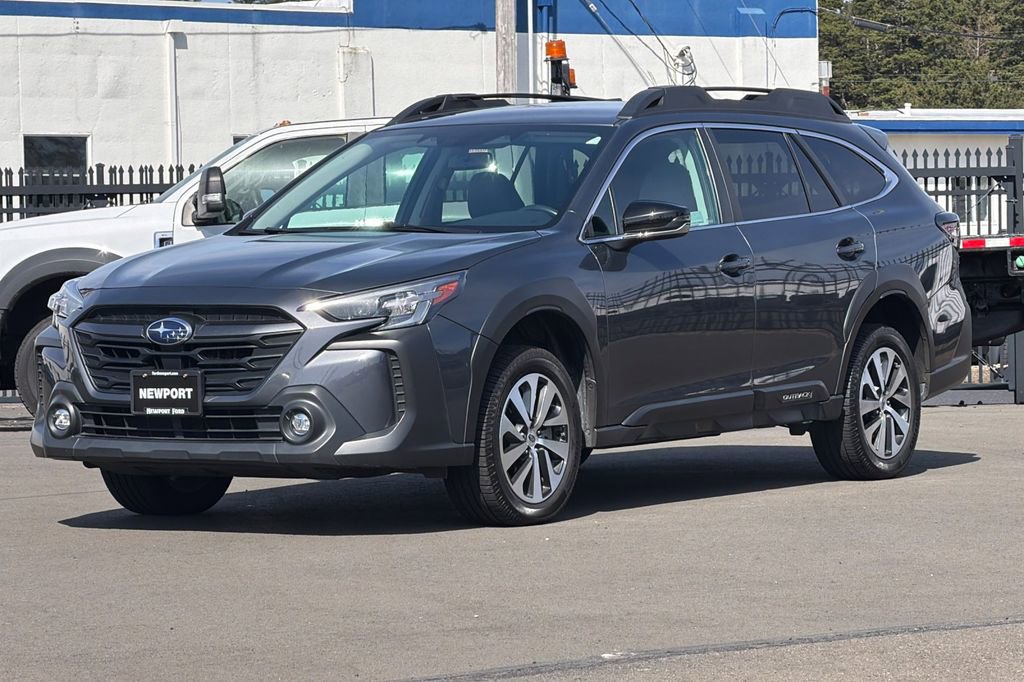 Used 2023 Subaru Outback Premium AWD/4WD image 7