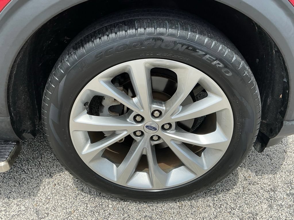 Certified 2023 Ford Explorer Platinum w/ Technology Package AWD/4WD image 15