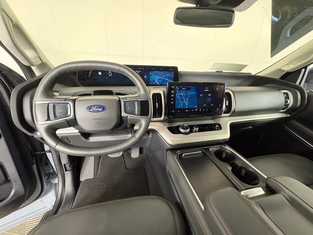 Certified 2025 Ford Expedition Active image 15
