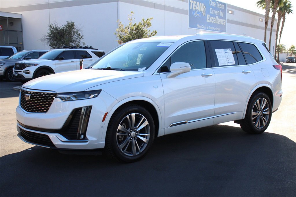 Used 2020 Cadillac XT6 Premium Luxury image 2