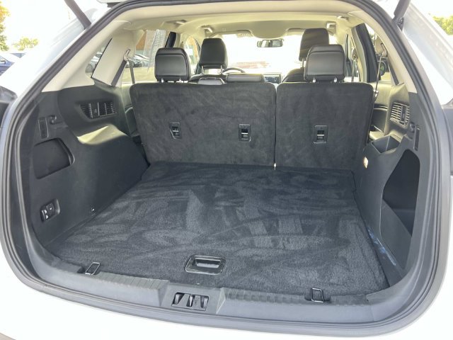 Certified 2024 Ford Edge SEL w/ Convenience Package AWD/4WD image 12