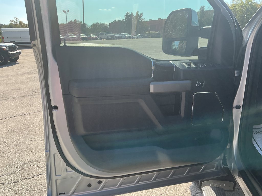 Certified 2022 Ford F450 Platinum w/ FX4 Off-Road Package AWD/4WD image 17