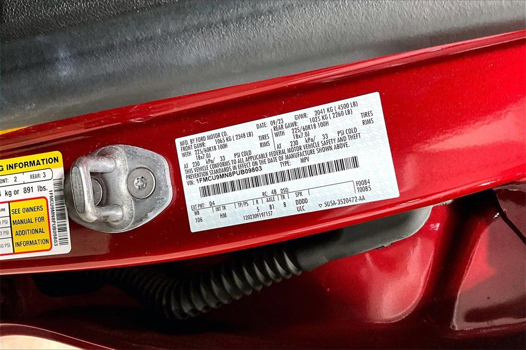 Certified 2023 Ford Escape ST-Line w/ Tech Pack #1 image 32