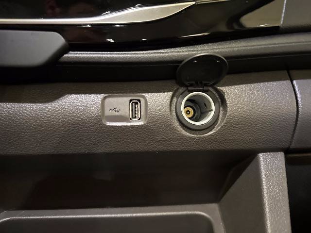 Certified 2024 Ford Transit 350 XLT RWD image 31